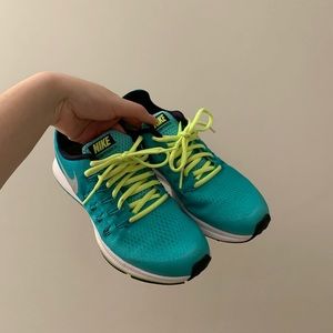 Nike Zoom Pegasus 33 Shoes 5.5Y/7.5W